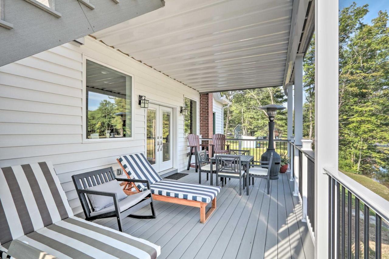 Lakefront Villa With Game Room And Dock In Saylorsburg Exteriör bild