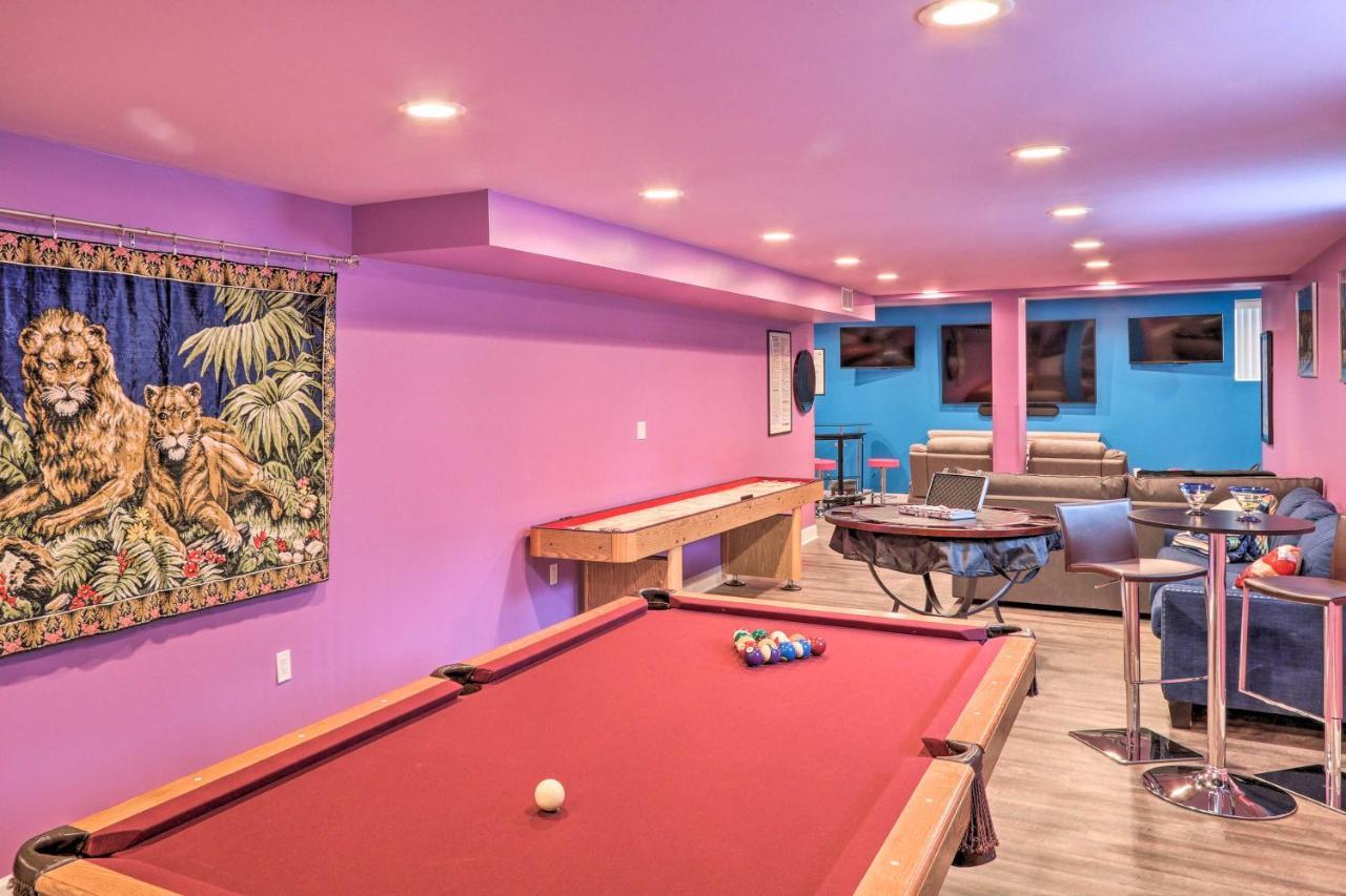 Lakefront Villa With Game Room And Dock In Saylorsburg Exteriör bild