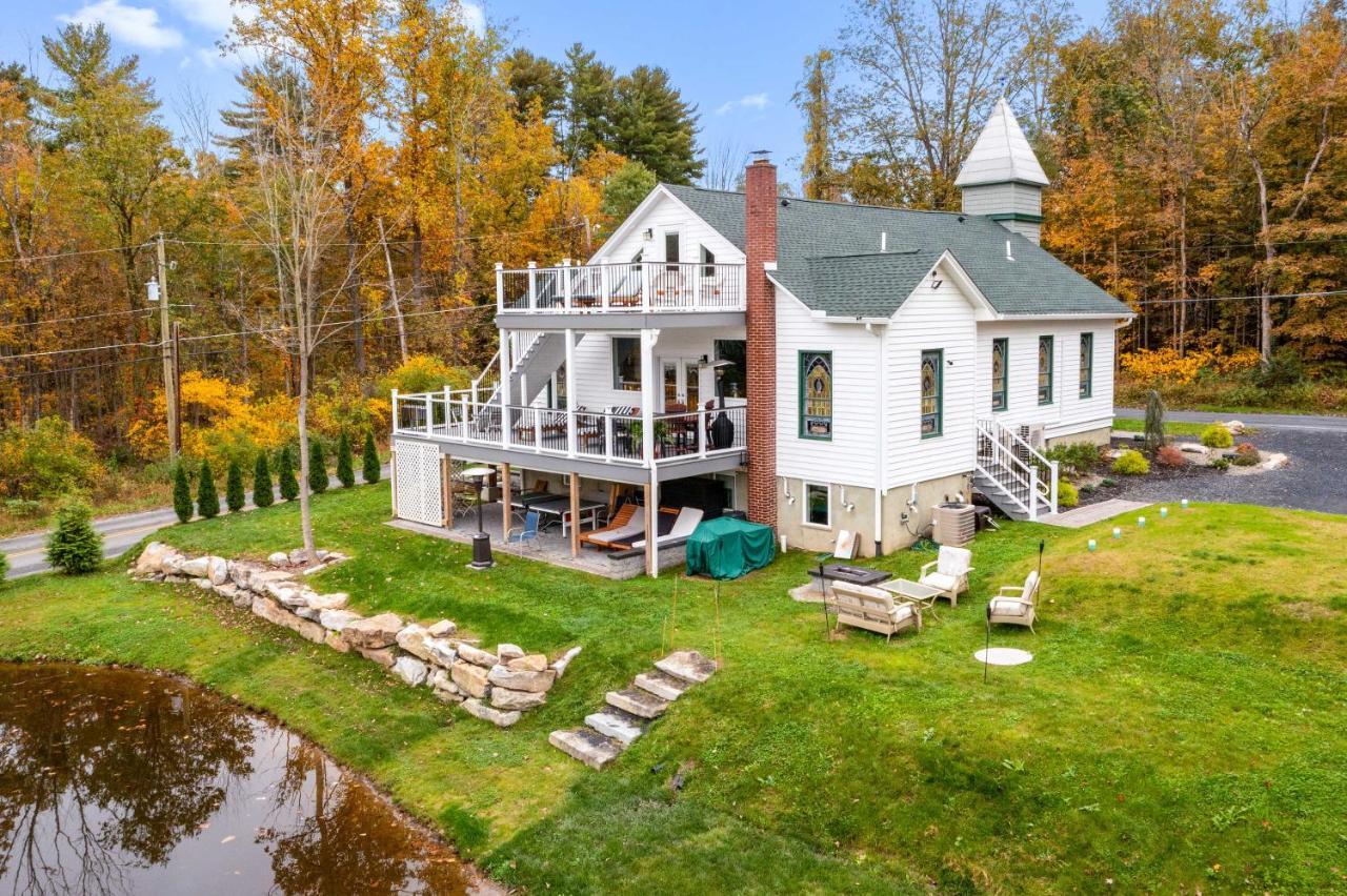 Lakefront Villa With Game Room And Dock In Saylorsburg Exteriör bild
