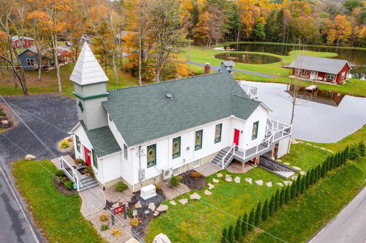 Lakefront Villa With Game Room And Dock In Saylorsburg Exteriör bild
